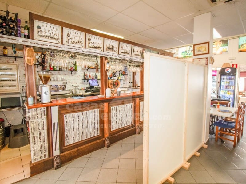 Ravintola/baari myytävänä paikassa Coves Noves - 300 000 € (Ref: 8595510)