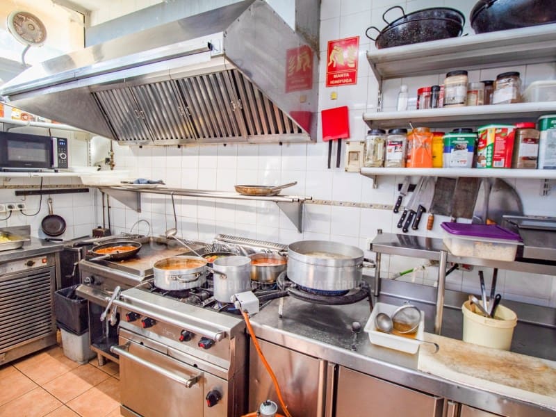 Ravintola/baari myytävänä paikassa Coves Noves - 300 000 € (Ref: 8595510)