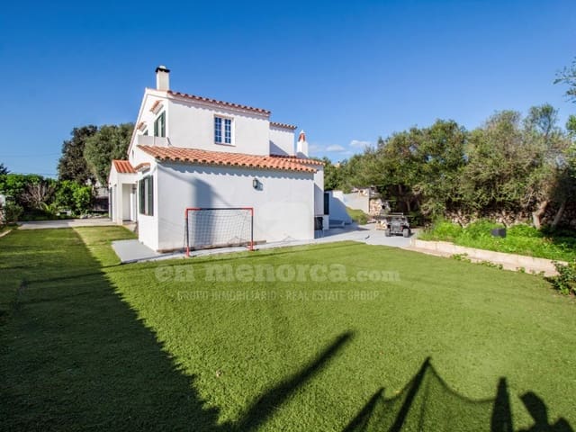 5 Zimmer Villa zu verkaufen in Trebaluger, Es Castell mit Garage - 670.000 € (Ref: 8665754)