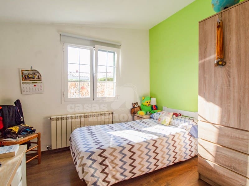 5 slaapkamer Villa te koop in Trebaluger met garage - € 690.000 (Ref: 8665754)