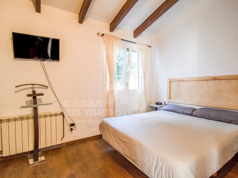 5 slaapkamer Villa te koop in Trebaluger met garage - € 690.000 (Ref: 8665754)