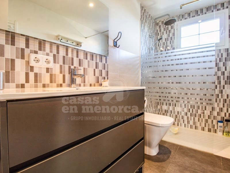 5 slaapkamer Villa te koop in Trebaluger met garage - € 690.000 (Ref: 8665754)