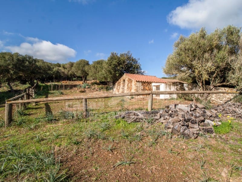 3 soveværelse Finca/Landehus til salg i Mahon / Mao med swimmingpool garage - € 1.750.000 (Ref: 8706091)