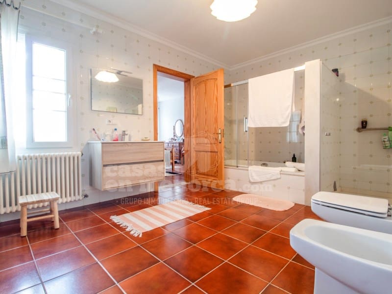 3 soveværelse Finca/Landehus til salg i Mahon / Mao med swimmingpool garage - € 1.750.000 (Ref: 8706091)