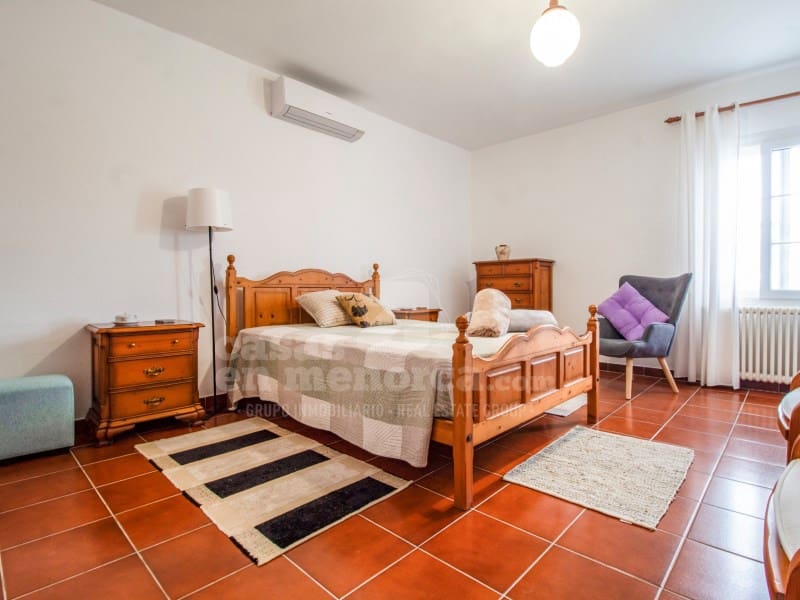 3 soveværelse Finca/Landehus til salg i Mahon / Mao med swimmingpool garage - € 1.750.000 (Ref: 8706091)