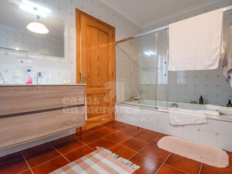 3 soveværelse Finca/Landehus til salg i Mahon / Mao med swimmingpool garage - € 1.750.000 (Ref: 8706091)