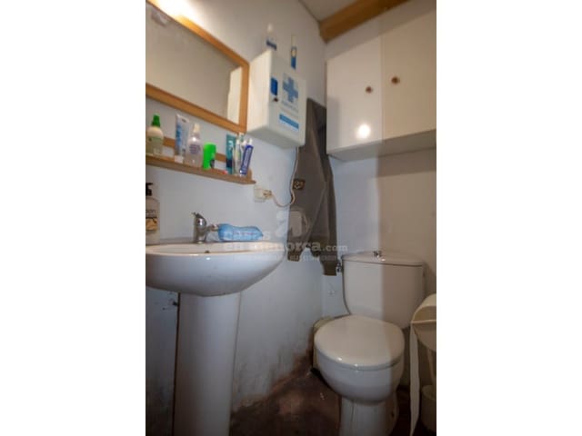 Commercial for sale in Mahón / Maó - € 279,000 (Ref: 8712922)