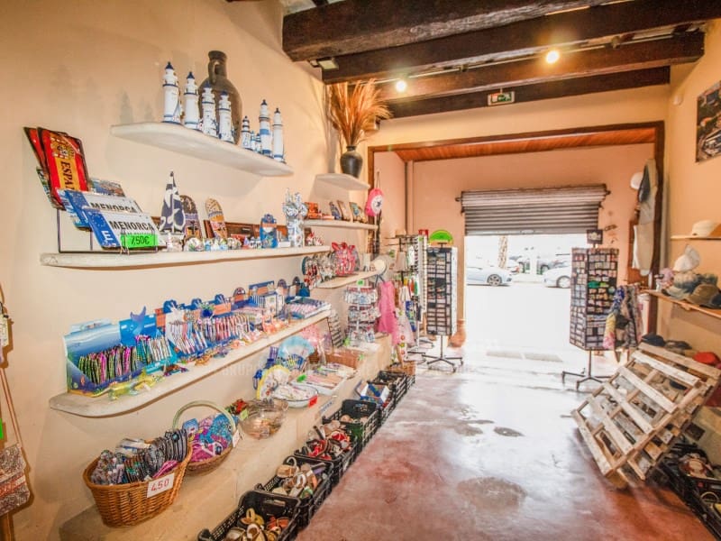 Kommersiell til salgs i Mahon / Mao - € 279 000 (Ref: 8712922)