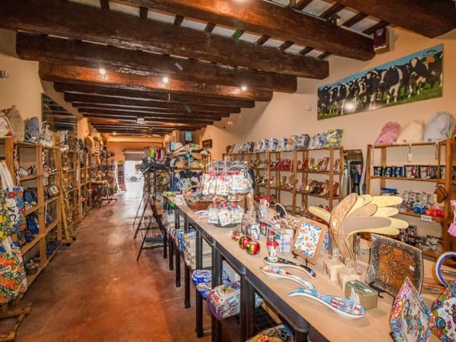 Commercial for sale in Mahón / Maó - € 279,000 (Ref: 8712922)