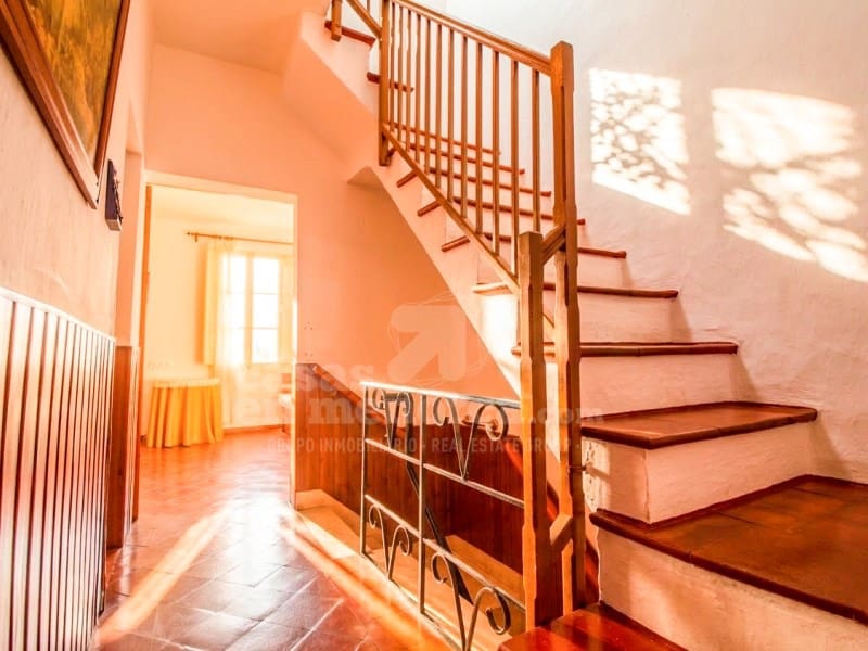 Casa de 5 habitaciones en Ciutadella de Menorca en venta - 575.000 € (Ref: 8713381)