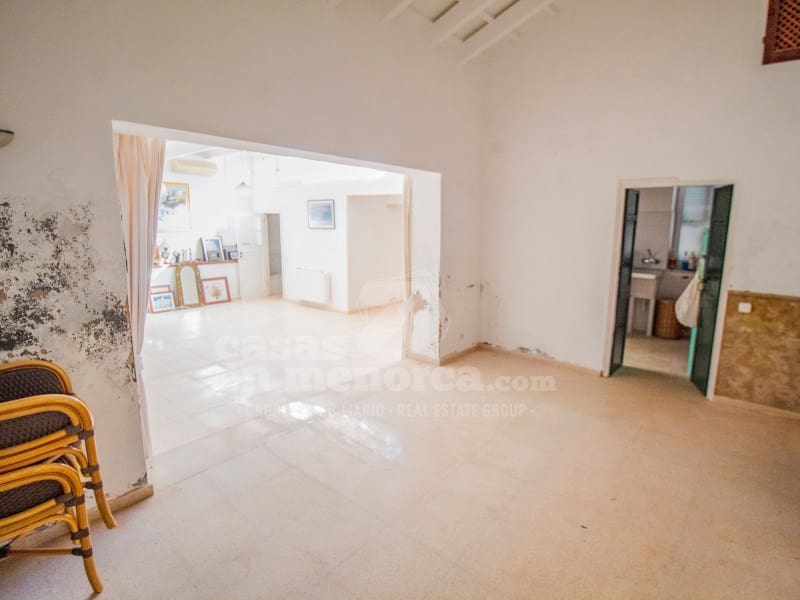 3 soveværelse Byhus til salg i Es Castell med garage - € 450.000 (Ref: 8737628)