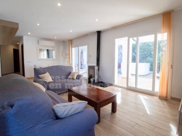 4 bedroom Villa for sale in Son Parc, Es Mercadal with garage - € 650,000 (Ref: 8741814)