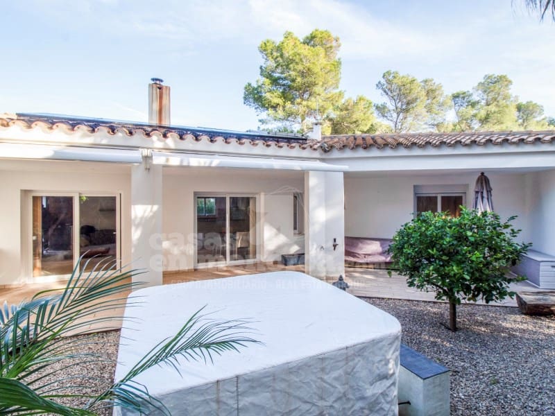 4 bedroom Villa for sale in Son Parc with garage - € 650,000 (Ref: 8741814)