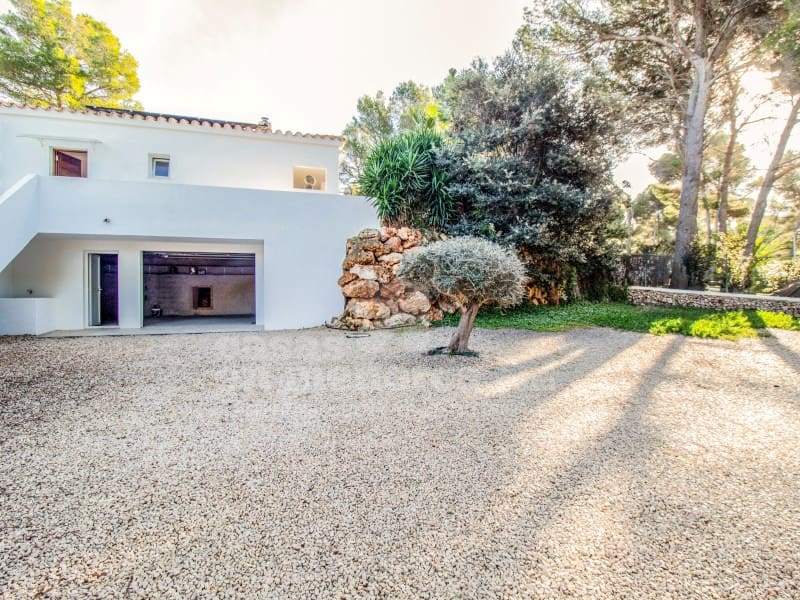 4 bedroom Villa for sale in Son Parc with garage - € 650,000 (Ref: 8741814)