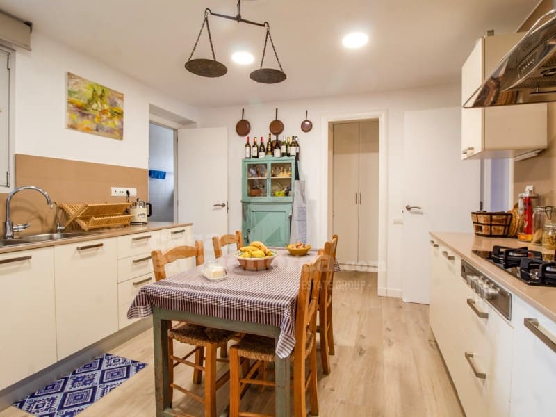 4 makuuhuone Asunto myytävänä paikassa Mahon / Mao mukana uima-altaan - 850 000 € (Ref: 8756275)