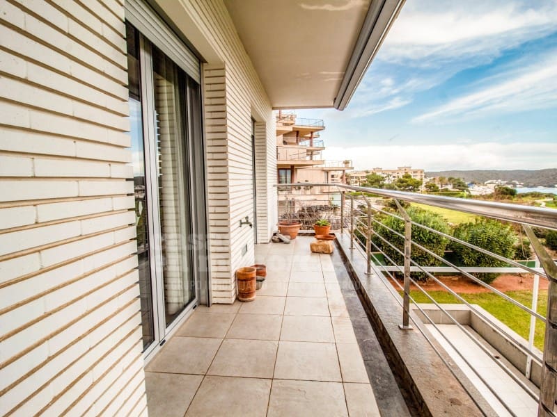 4 soveværelse Lejlighed til salg i Mahon / Mao med swimmingpool - € 850.000 (Ref: 8756275)