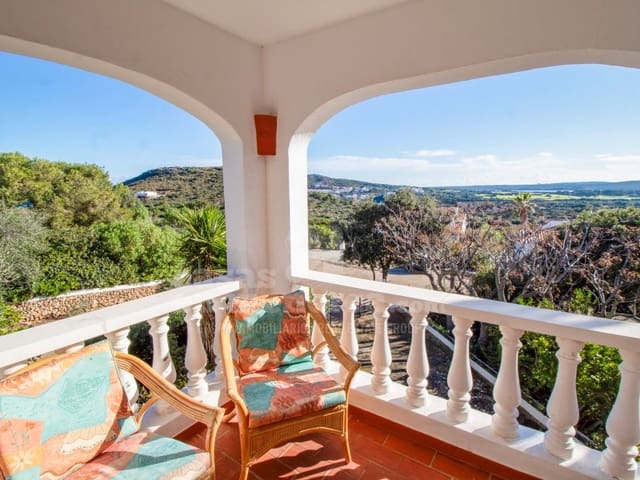 3 bedroom Villa for sale in Cala Tirant, Es Mercadal with garage - € 590,000 (Ref: 8757894)