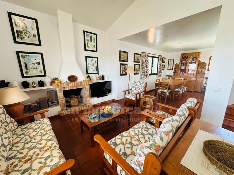 5 bedroom Villa for sale in Son Xoriguer with garage - € 940,000 (Ref: 8757897)