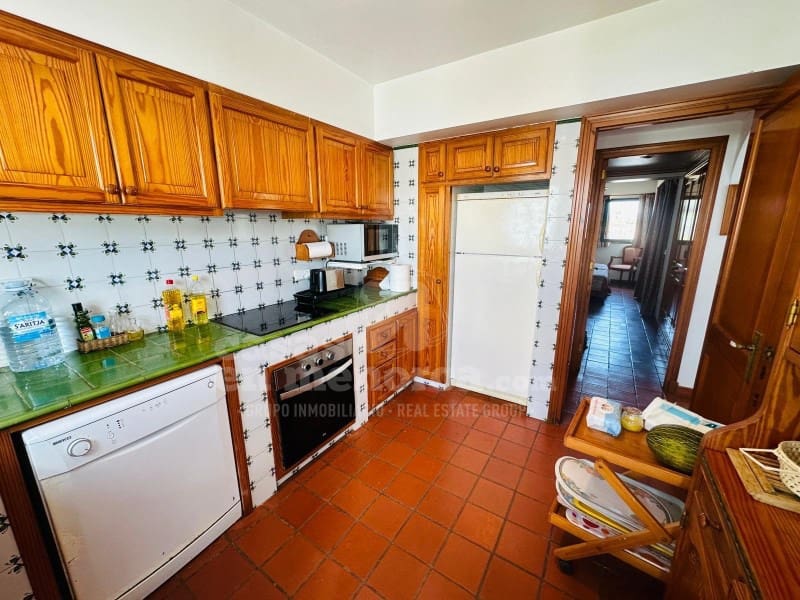 5 bedroom Villa for sale in Son Xoriguer with garage - € 940,000 (Ref: 8757897)