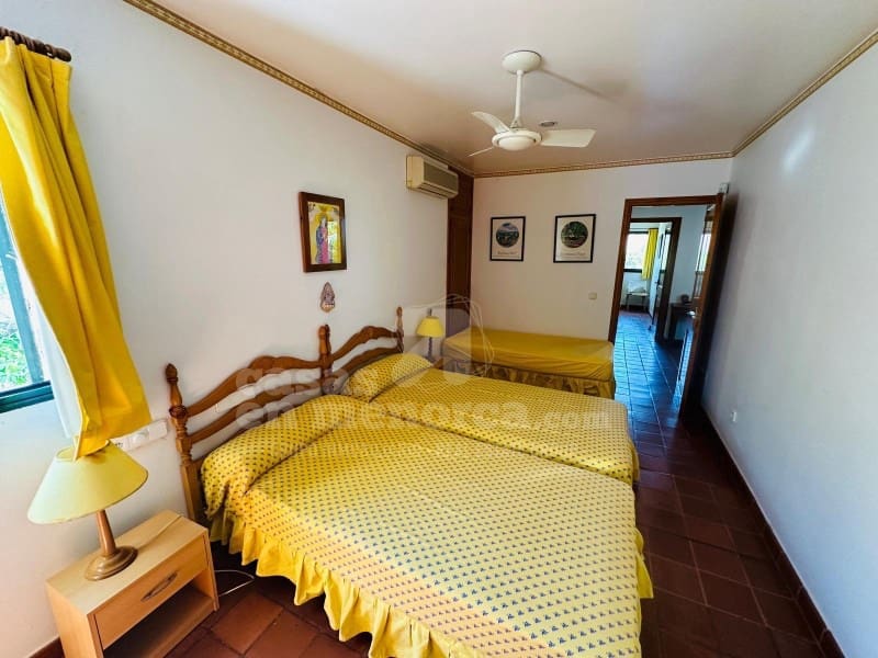 5 bedroom Villa for sale in Son Xoriguer with garage - € 940,000 (Ref: 8757897)