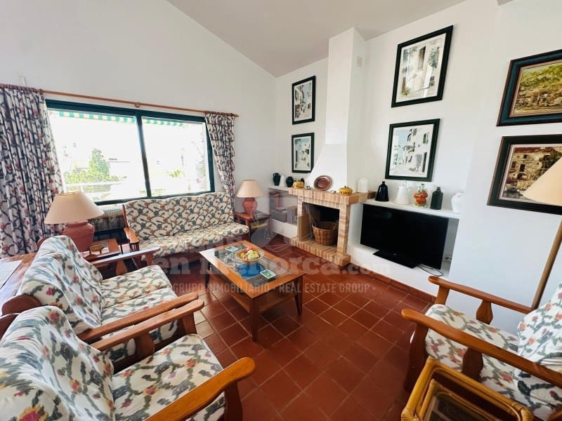 5 bedroom Villa for sale in Son Xoriguer with garage - € 940,000 (Ref: 8757897)