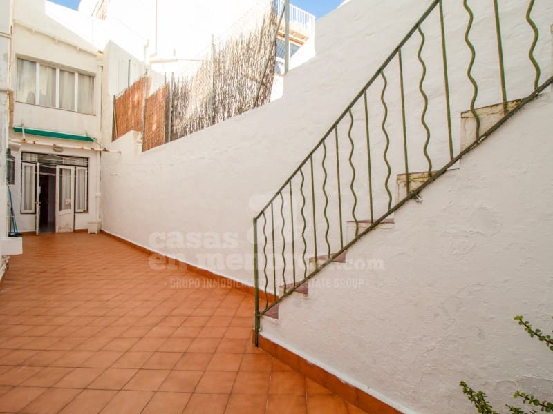 9 soverom Hus til salgs i Mahon / Mao - € 595 000 (Ref: 8812372)