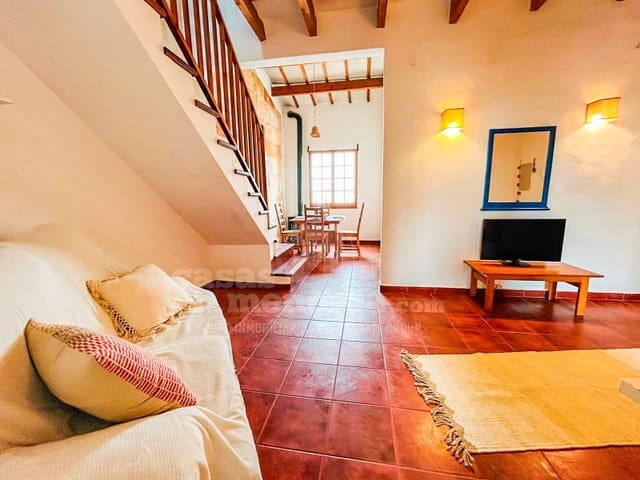Casa de 3 habitaciones en Ciutadella, Ciutadella de Menorca en venta - 369.000 € (Ref: 8823024)