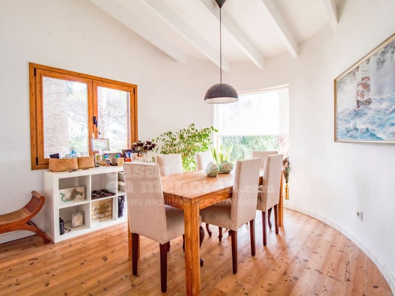 3 soveværelse Villa til salg i Punta Prima med garage - € 620.000 (Ref: 8836857)