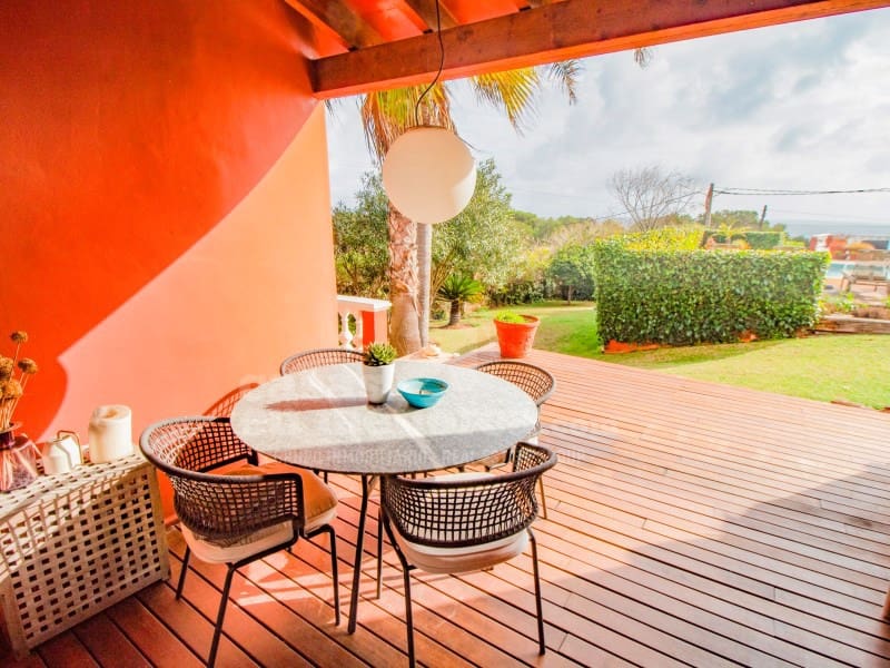 3 soveværelse Villa til salg i Punta Prima med garage - € 620.000 (Ref: 8836857)