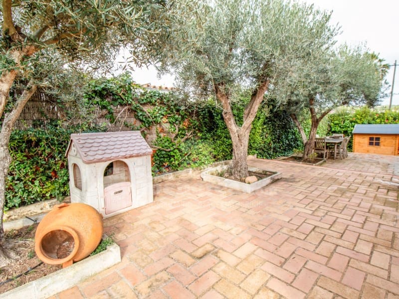 3 soveværelse Villa til salg i Punta Prima med garage - € 620.000 (Ref: 8836857)