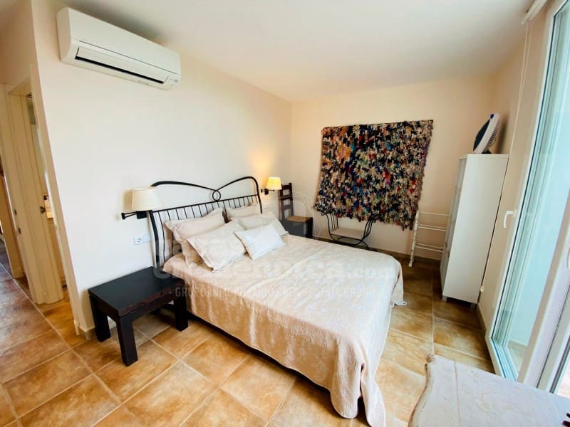 4 soveværelse Villa til salg i Coves Noves med swimmingpool garage - € 595.000 (Ref: 8847817)