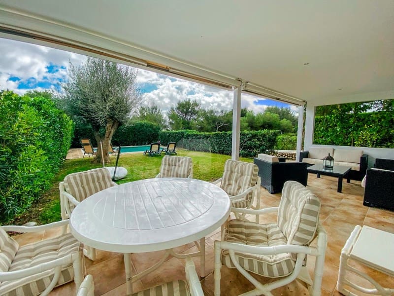 4 soveværelse Villa til salg i Coves Noves med swimmingpool garage - € 595.000 (Ref: 8847817)