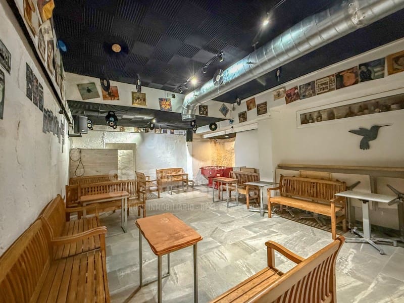 Commercial for sale in Es Castell - € 310,000 (Ref: 8867283)