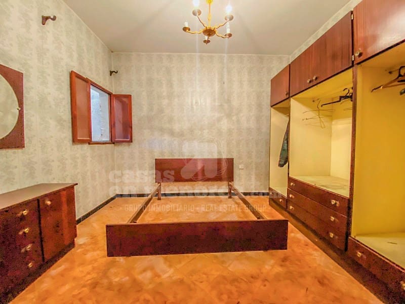 7 soveværelse Byhus til salg i Ciutadella de Menorca - € 477.000 (Ref: 8867285)