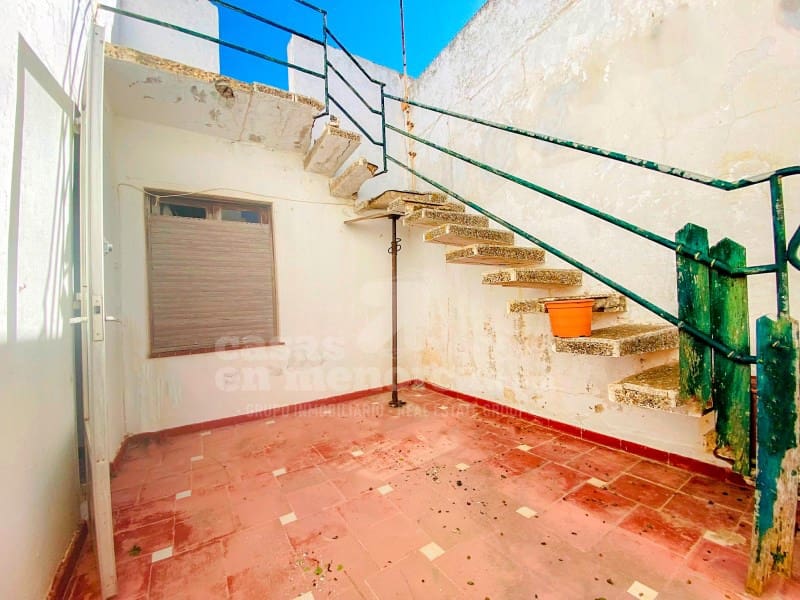 7 soveværelse Byhus til salg i Ciutadella de Menorca - € 477.000 (Ref: 8867285)