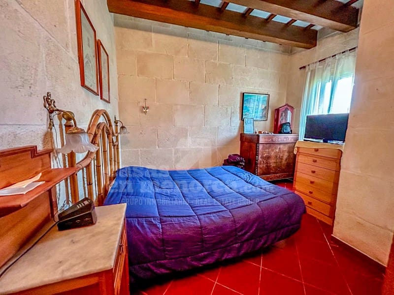 4 slaapkamer Finca/Landhuis te koop in Cala Blanca - € 625.000 (Ref: 8881832)