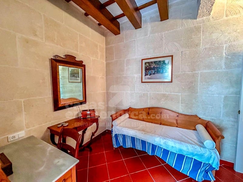 4 slaapkamer Finca/Landhuis te koop in Cala Blanca - € 625.000 (Ref: 8881832)