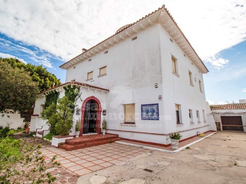 10 soveværelse Villa til salg i Mahon / Mao med swimmingpool garage - € 3.900.000 (Ref: 8884385)