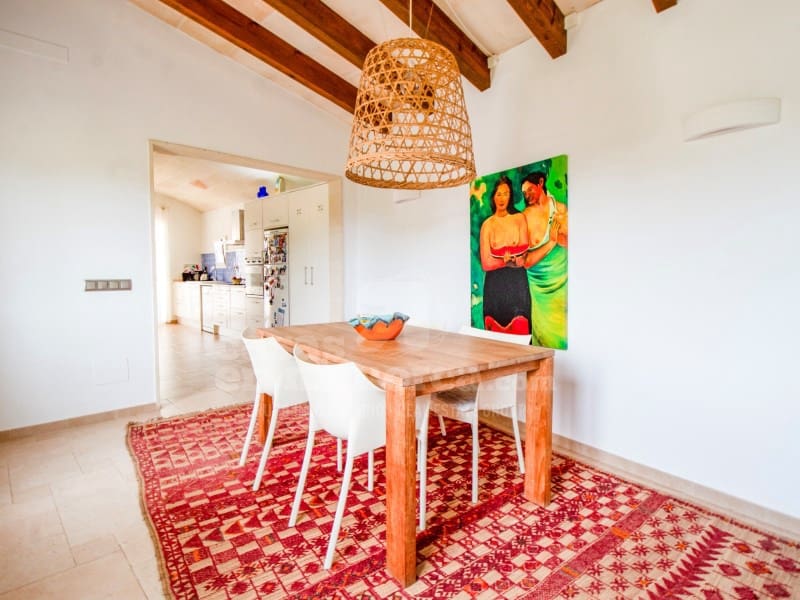 4 soveværelse Finca/Landehus til salg i Llucmacanes med swimmingpool garage - € 790.000 (Ref: 8888615)