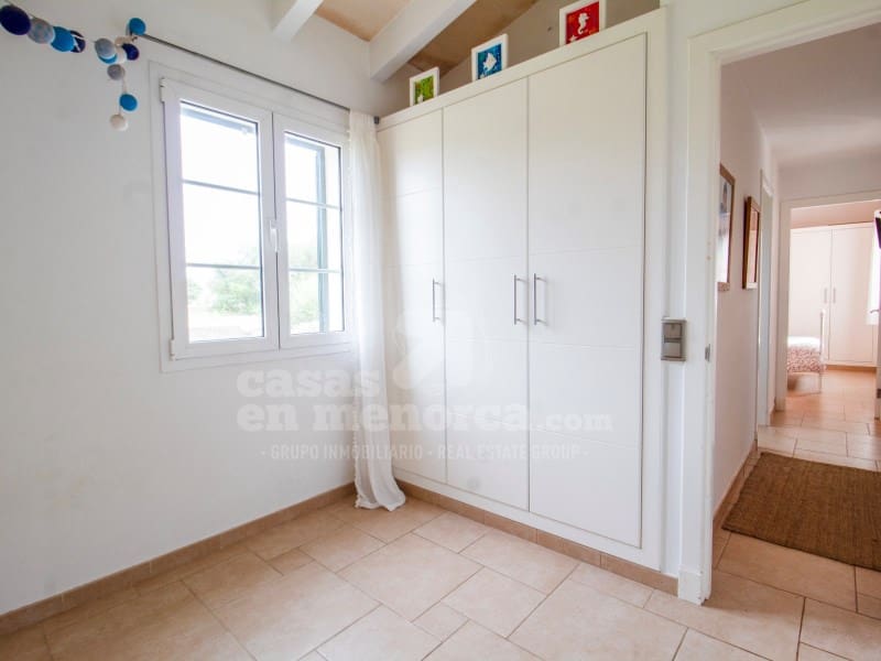 4 soveværelse Finca/Landehus til salg i Llucmacanes med swimmingpool garage - € 790.000 (Ref: 8888615)