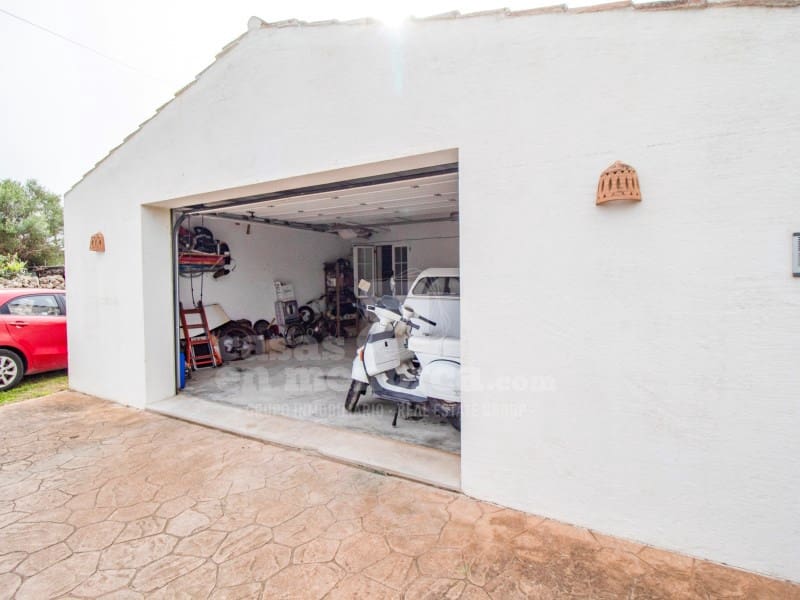 4 soveværelse Finca/Landehus til salg i Llucmacanes med swimmingpool garage - € 790.000 (Ref: 8888615)