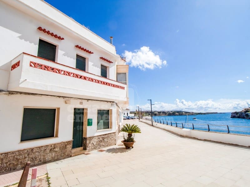 4 soveværelse Byhus til salg i Es Castell - € 680.000 (Ref: 8900619)