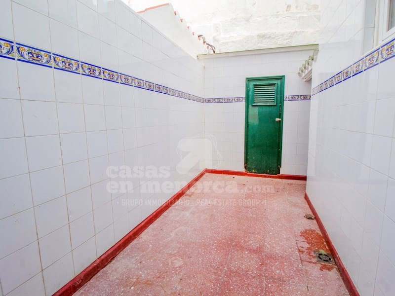 4 soveværelse Byhus til salg i Es Castell - € 680.000 (Ref: 8900619)