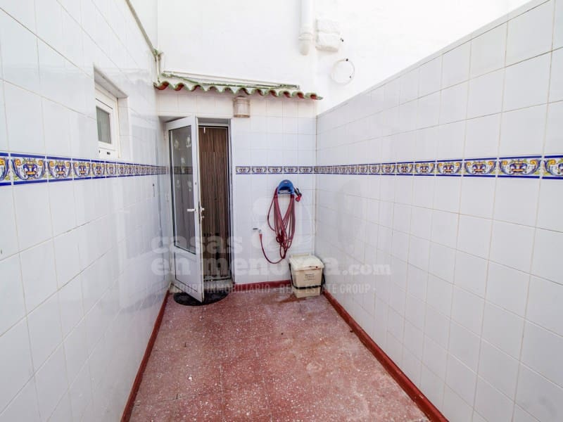 4 soveværelse Byhus til salg i Es Castell - € 680.000 (Ref: 8900619)