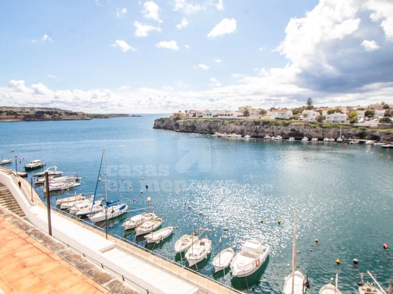 4 soveværelse Byhus til salg i Es Castell - € 680.000 (Ref: 8900619)