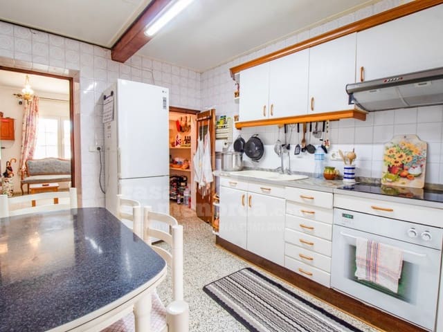 4 bedroom Townhouse for sale in Es Castell - € 680,000 (Ref: 8900619)