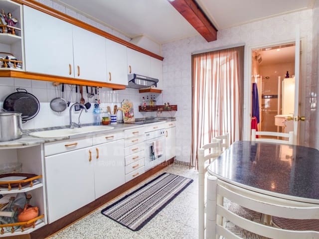 4 bedroom Townhouse for sale in Es Castell - € 680,000 (Ref: 8900619)