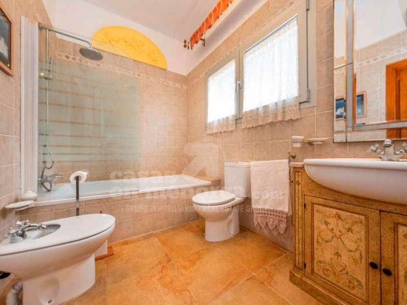 4 soveværelse Villa til salg i Binibeca med swimmingpool garage - € 1.950.000 (Ref: 8911518)