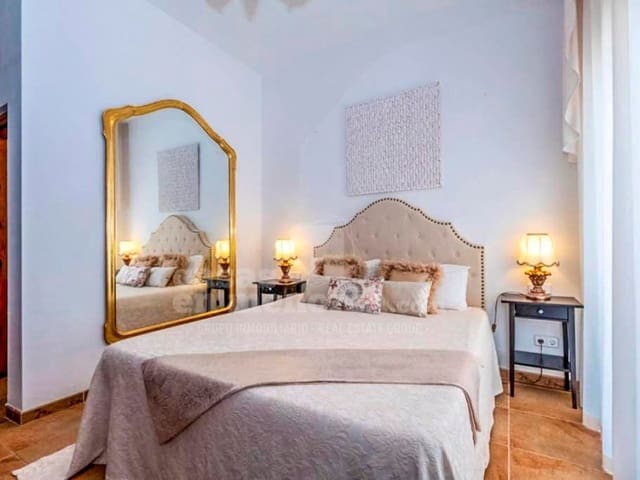 4 soveværelse Villa til salg i Binibeca, San Luis / Sant Lluís med swimmingpool garage - € 1.950.000 (Ref: 8911518)