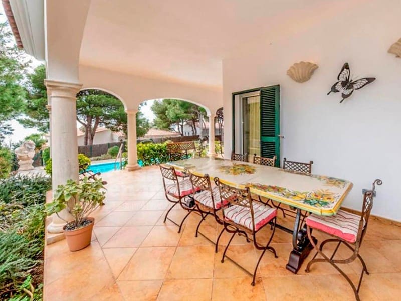 4 soveværelse Villa til salg i Binibeca med swimmingpool garage - € 1.950.000 (Ref: 8911518)